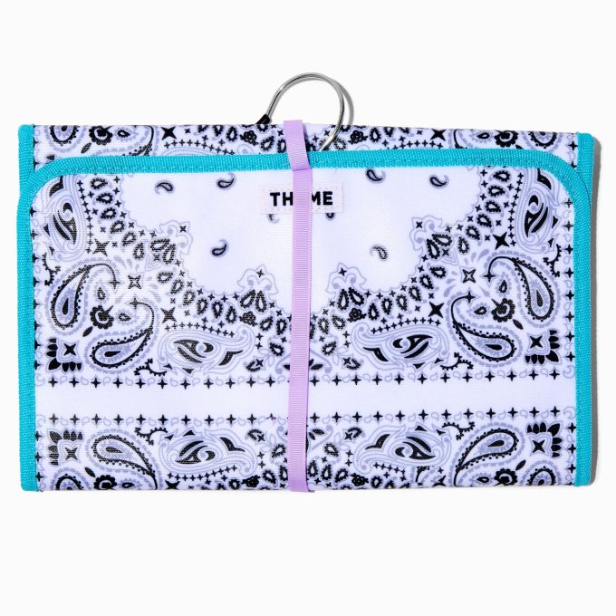 T H E M E x Claire's Bandana Hanging Jewelry Organizer