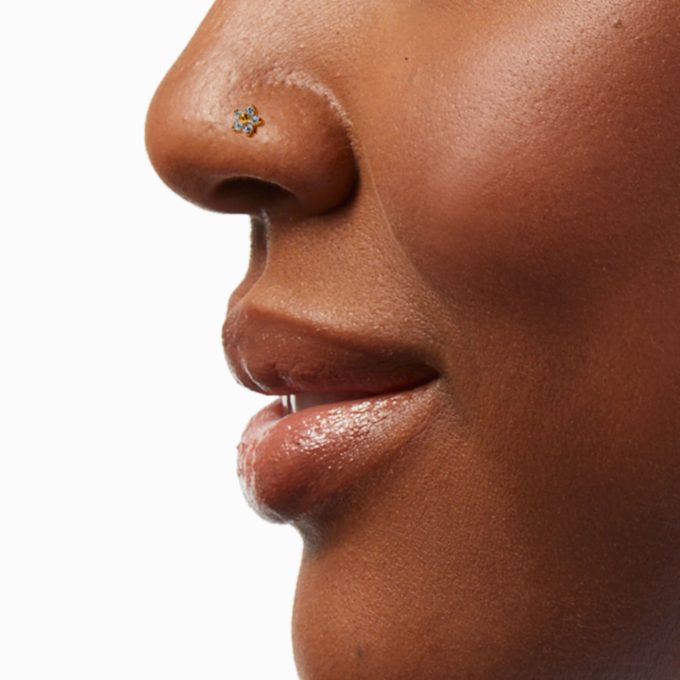 18G Gold-tone Titanium Cubic Zirconia Flower Nose Stud